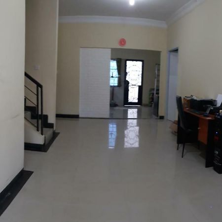 Cipta Guest House Batam 1 Exterior photo